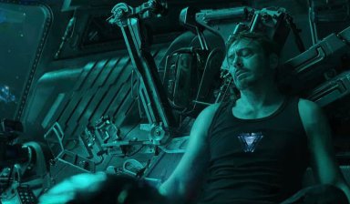 кадр из фильма Мстители: Финал